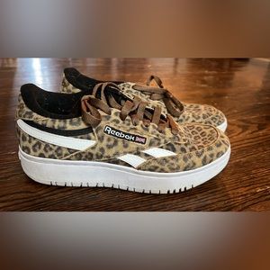 Reebok leopard leopard sneakers